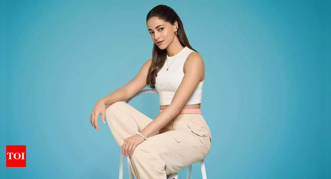 Ananya Panday recalls being called ‘hunchback, flat screen, chicken legs’ in school, facing false rumours about her education: ‘It did affect my self-confidence, it still does today’ | Hindi Movie News Ananya Panday recalls being called ‘hunchback, flat screen, chicken legs’ in school, facing false rumours about her education: ‘It did affect my self-confidence, it still does today’ | Hindi Movie News