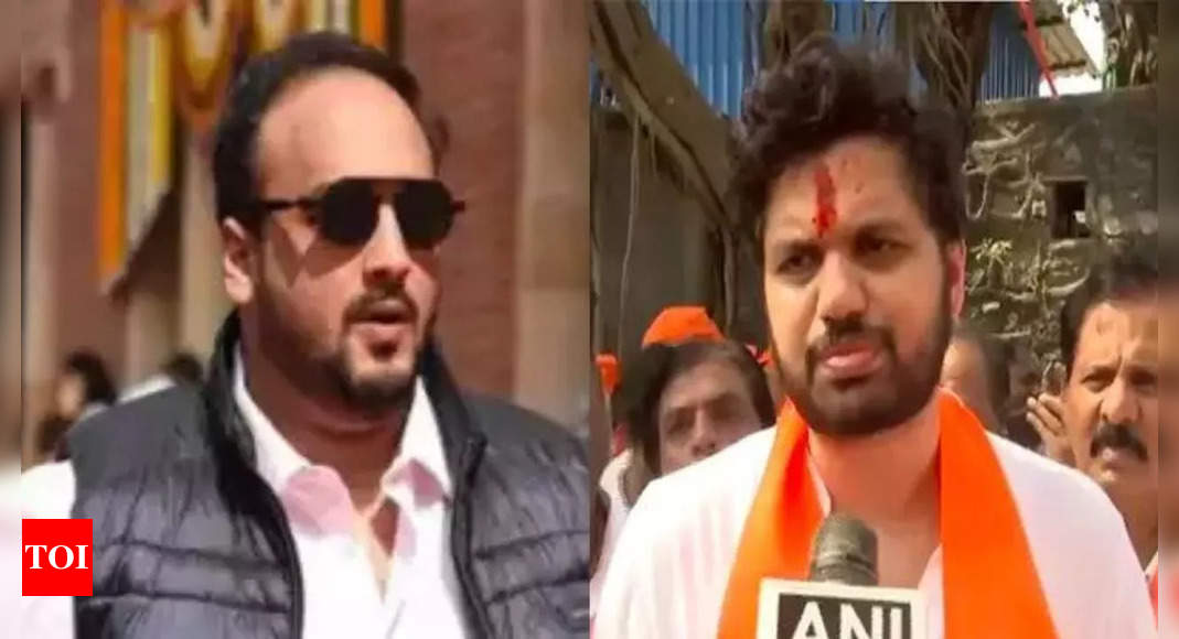 Mumbai: Aaditya Thackeray’s cousin shows door to Baba Siddique’s son Zeeshan Siddique in Bandra East | Mumbai News Mumbai: Aaditya Thackeray’s cousin shows door to Baba Siddique’s son Zeeshan Siddique in Bandra East | Mumbai News