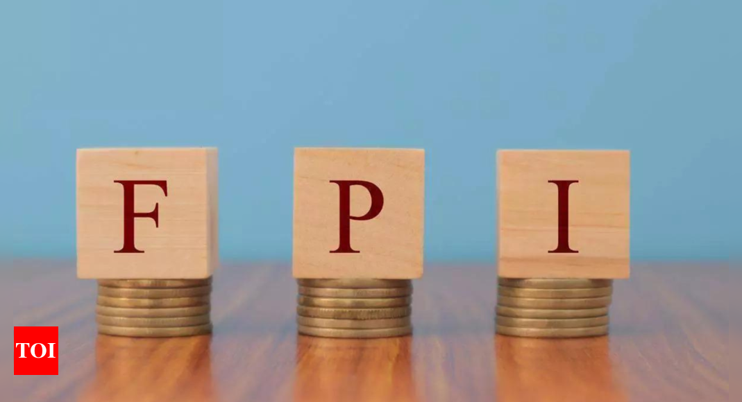 At Rs 27k crore, FPI selloff continues in November At Rs 27k crore, FPI selloff continues in November