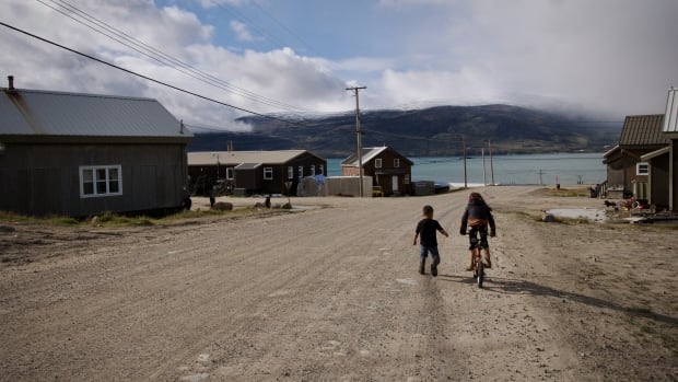 Tuberculosis outbreaks in 3 Nunavut communities still ongoing years later Tuberculosis outbreaks in 3 Nunavut communities still ongoing years later