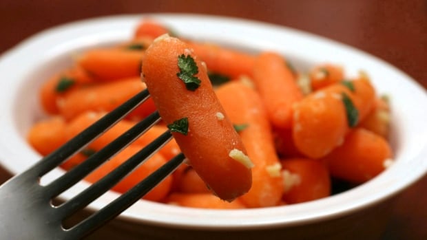 Canada expands recall of organic carrots at risk of E. coli contamination Canada expands recall of organic carrots at risk of E. coli contamination
