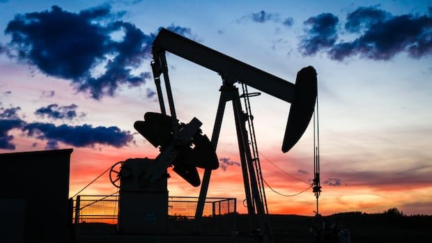 Canadian oil majors to boost production in 2025