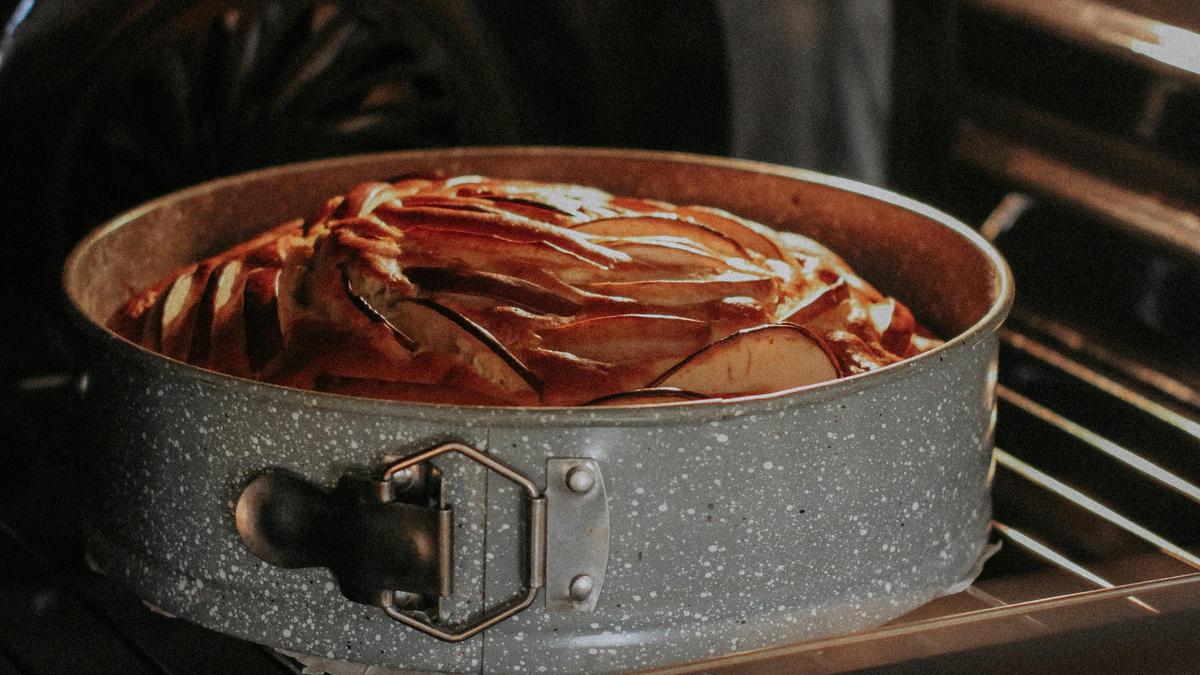 Cooking Science: The Secret Lifetime of the Emerging Cake!