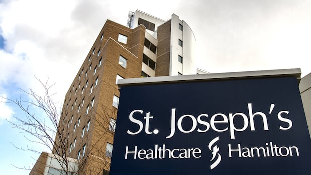 Hamilton Sanatorium appeals to dwelling donors as a result of greater than 100 other folks look ahead to existence -saving kidney transplantation Hamilton Sanatorium appeals to dwelling donors as a result of greater than 100 other folks look ahead to existence -saving kidney transplantation