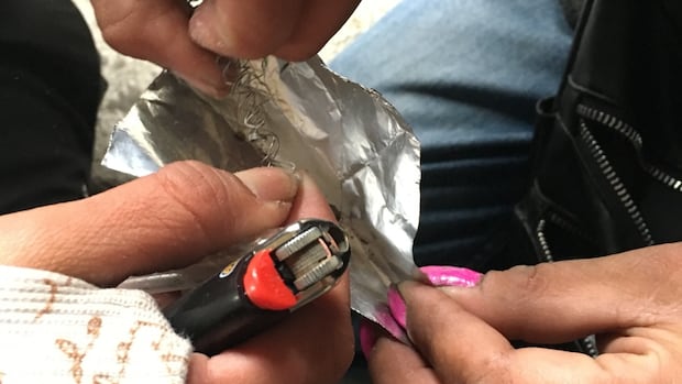 Despite the ‘massive change’ towards smoking on injections, only 1 supervised drug in Ontario has a place of breathing Despite the ‘massive change’ towards smoking on injections, only 1 supervised drug in Ontario has a place of breathing