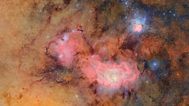 The new huge telescope reveals its first images of our universe The new huge telescope reveals its first images of our universe