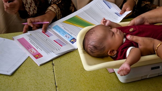 Breastfeeding can help prevent early puberty in girls and boys, South Korean studies