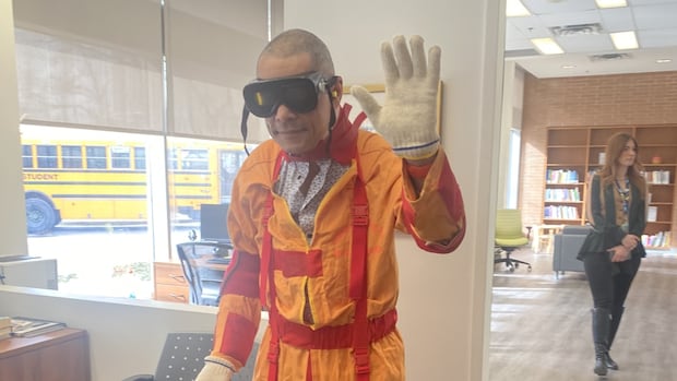 What does it think to live with age and dementia? These simulation can show you