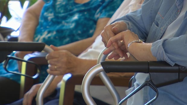 Ontario narrowly recalls a target of 4 hours, direct care for long -term care residents